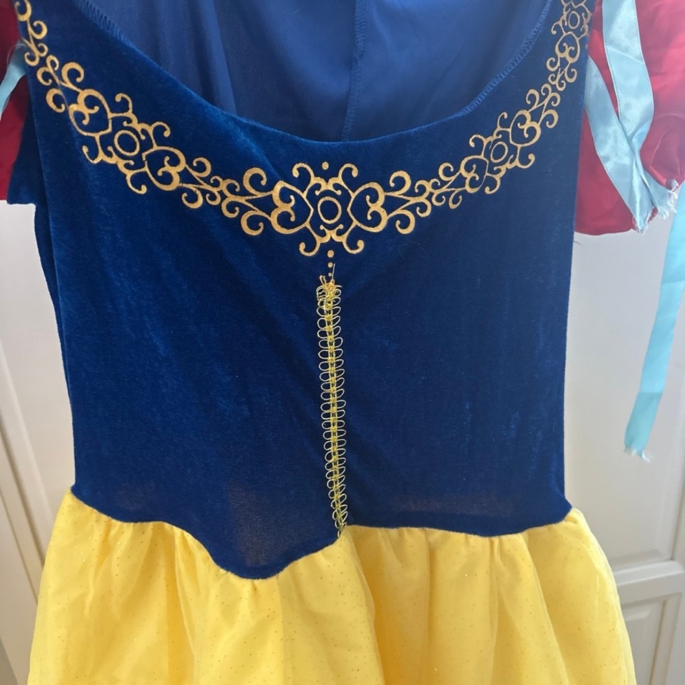 Disney’s Large Snow White Dress Halloween Costume